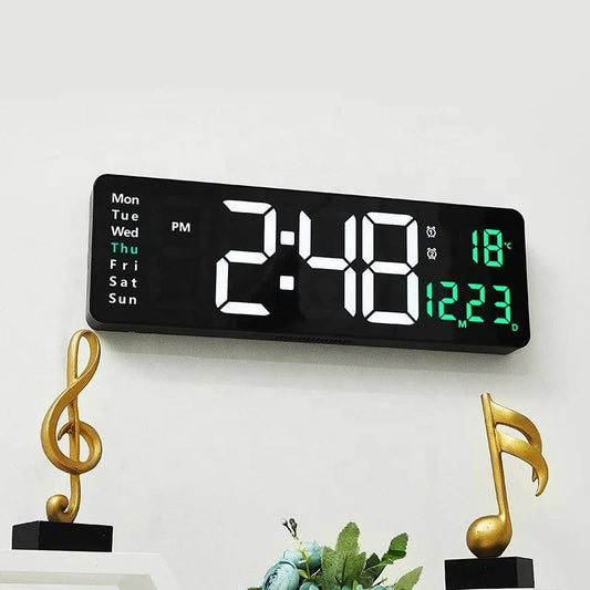 Grande horloge murale numérique LED 36 cm Longueur sur 15,5 cm de hauteur